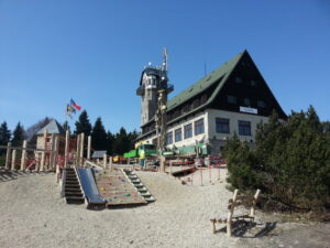Hotel Královka, Bedřichov dokončeno