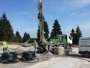 Hotel Královka, Bedřichov dokončeno