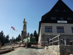 Hotel Královka, Bedřichov dokončeno