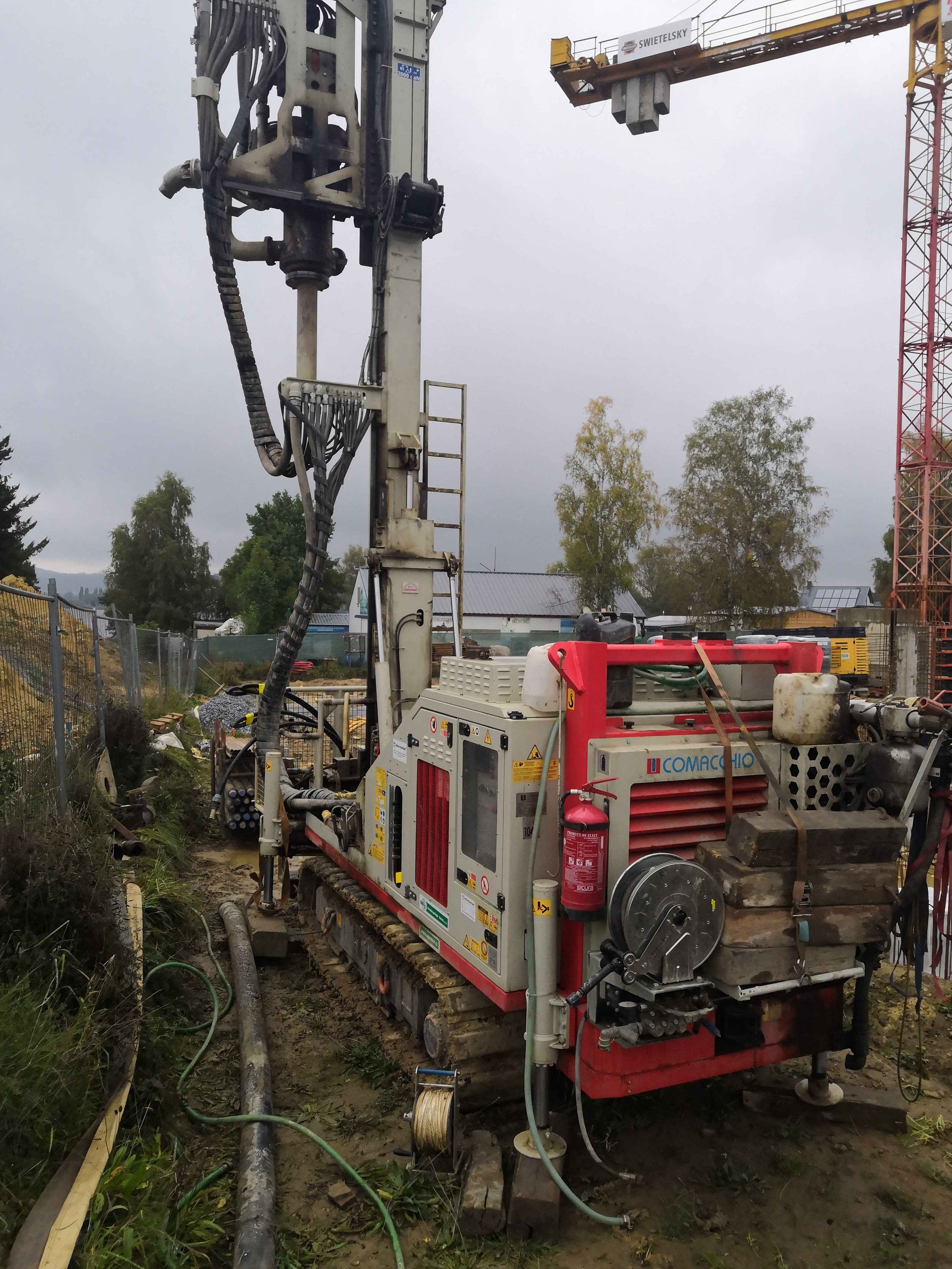 Vrty pro tepelné čerpadlo, Bytový dům Černá v Pošumaví