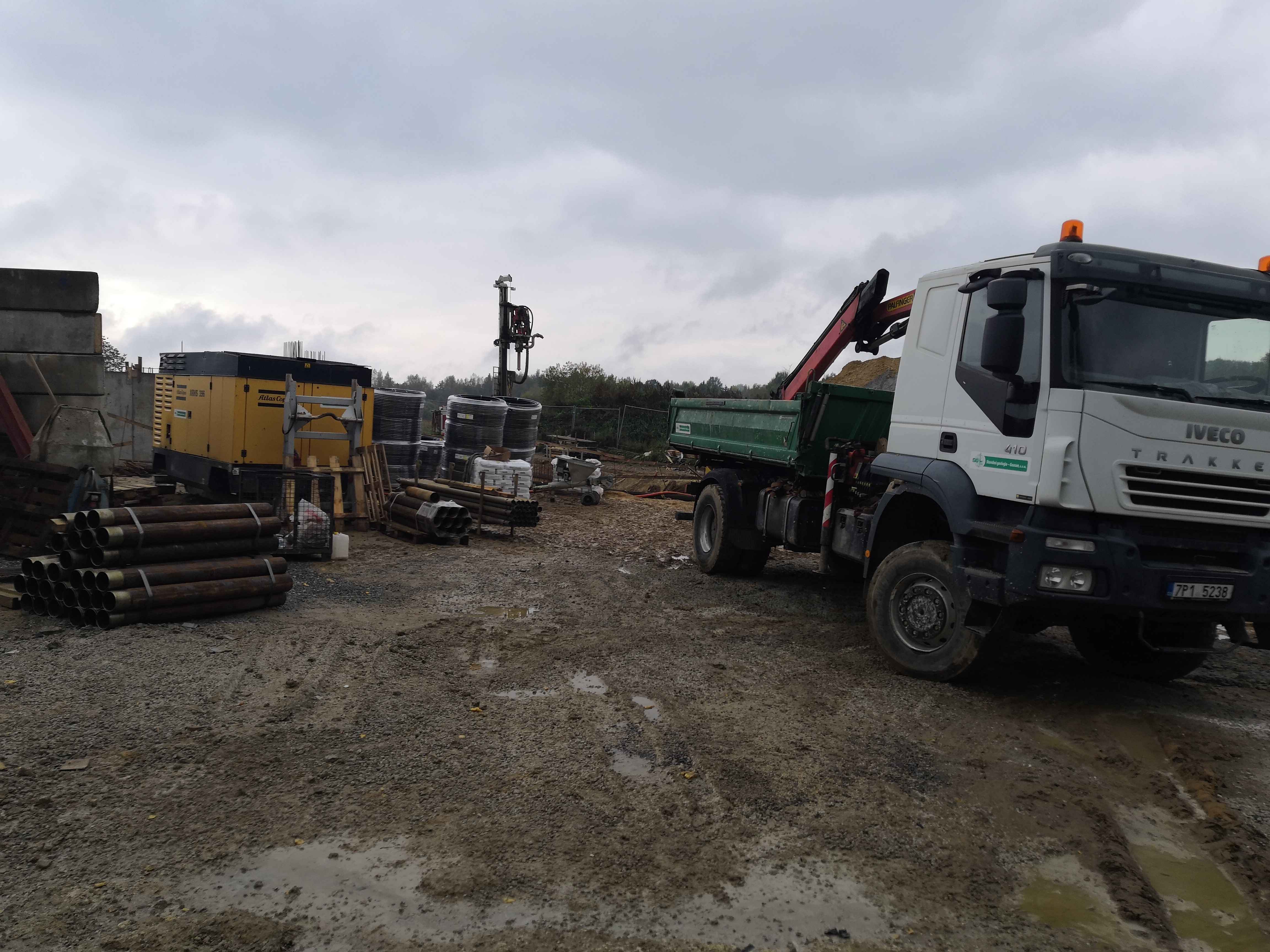 Vrty pro tepelné čerpadlo, Bytový dům Černá v Pošumaví