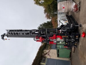 Nové vybavení – vrtná souprava, tahač, podvalník, nakladač