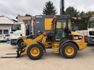 Nové vybavení – vrtná souprava, tahač, podvalník, nakladač